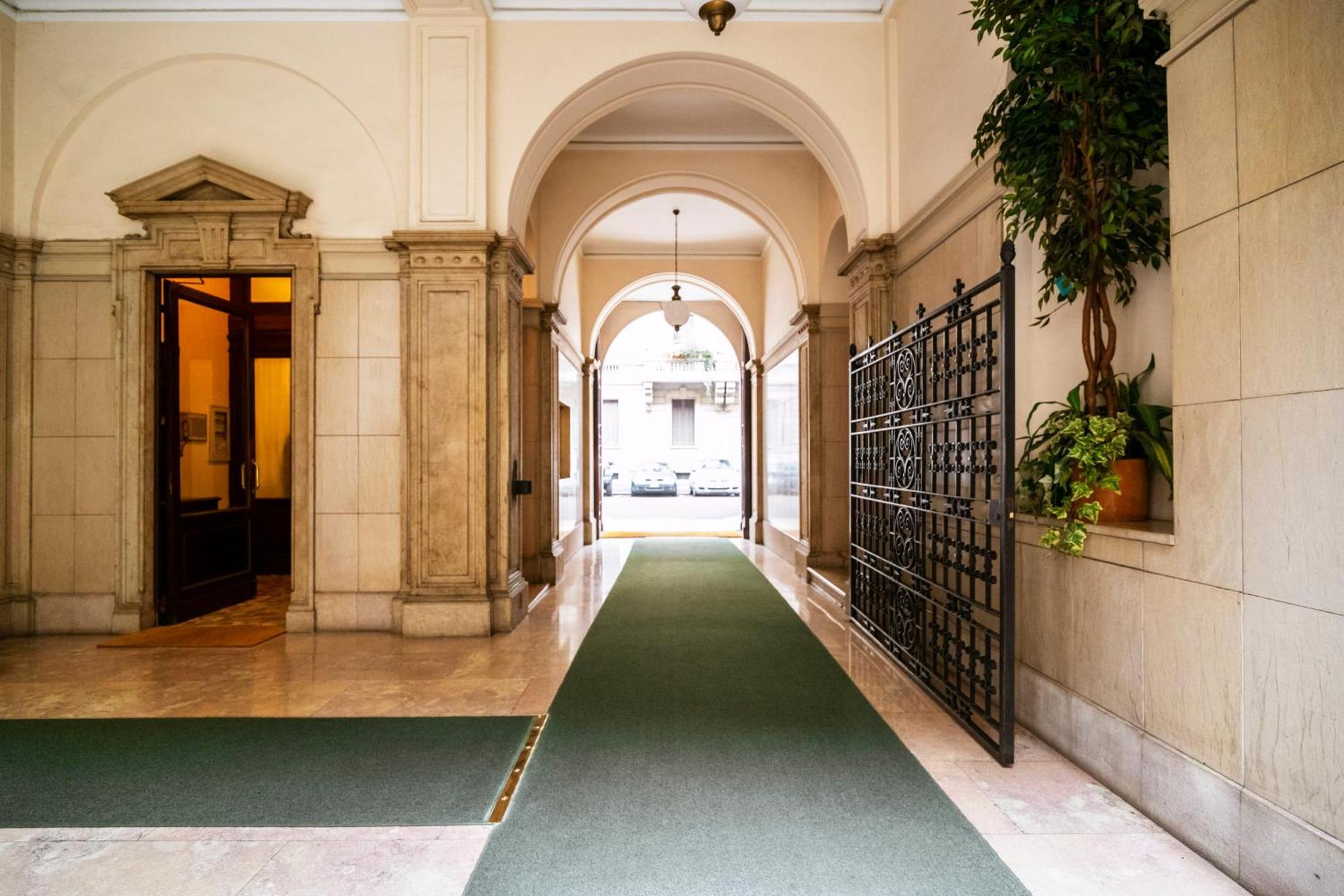 Real Jewel In Milano Cadorna Apartamento Exterior foto